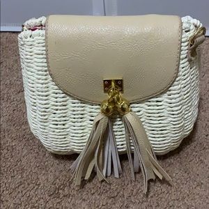 Straw bucket crossbody bag for women